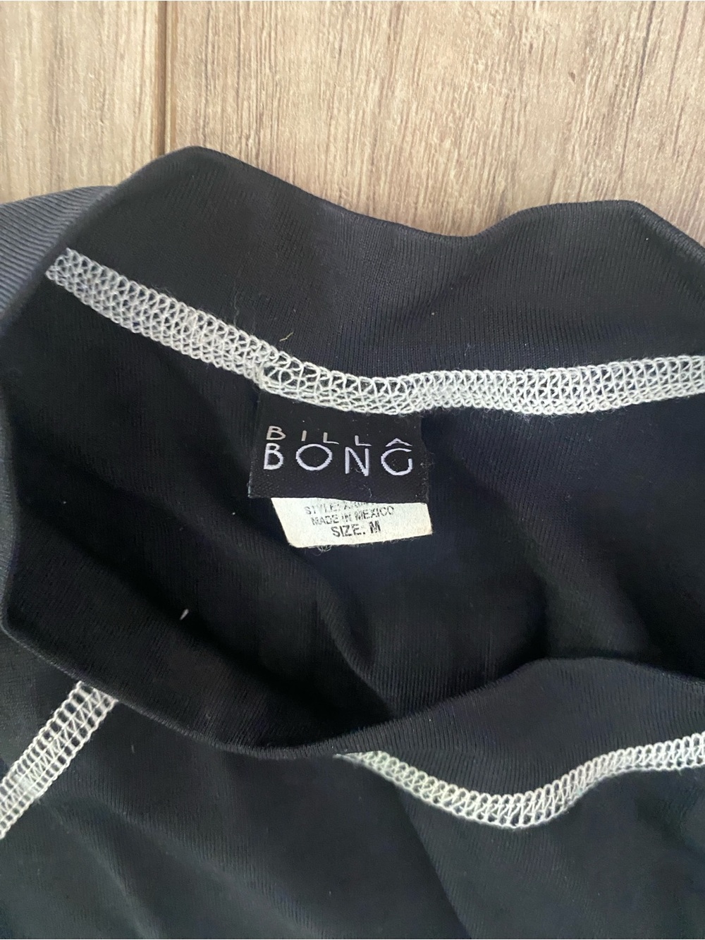 Billabong Black Long Sleeve Swim Rash Guard with Contrast Stitch - Picture 2 of 3